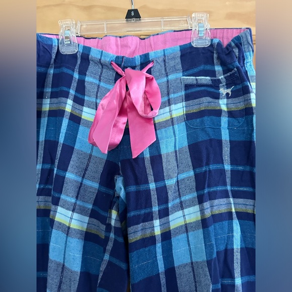 Victoria’s Secret Pink flannel pajama pants with drawstring - Picture 3 of 5